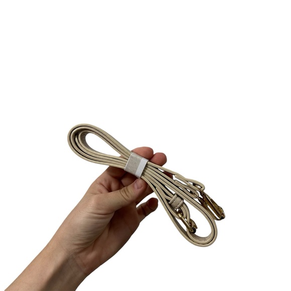 Ruched Shoulder Bag - Picture 3 of 5